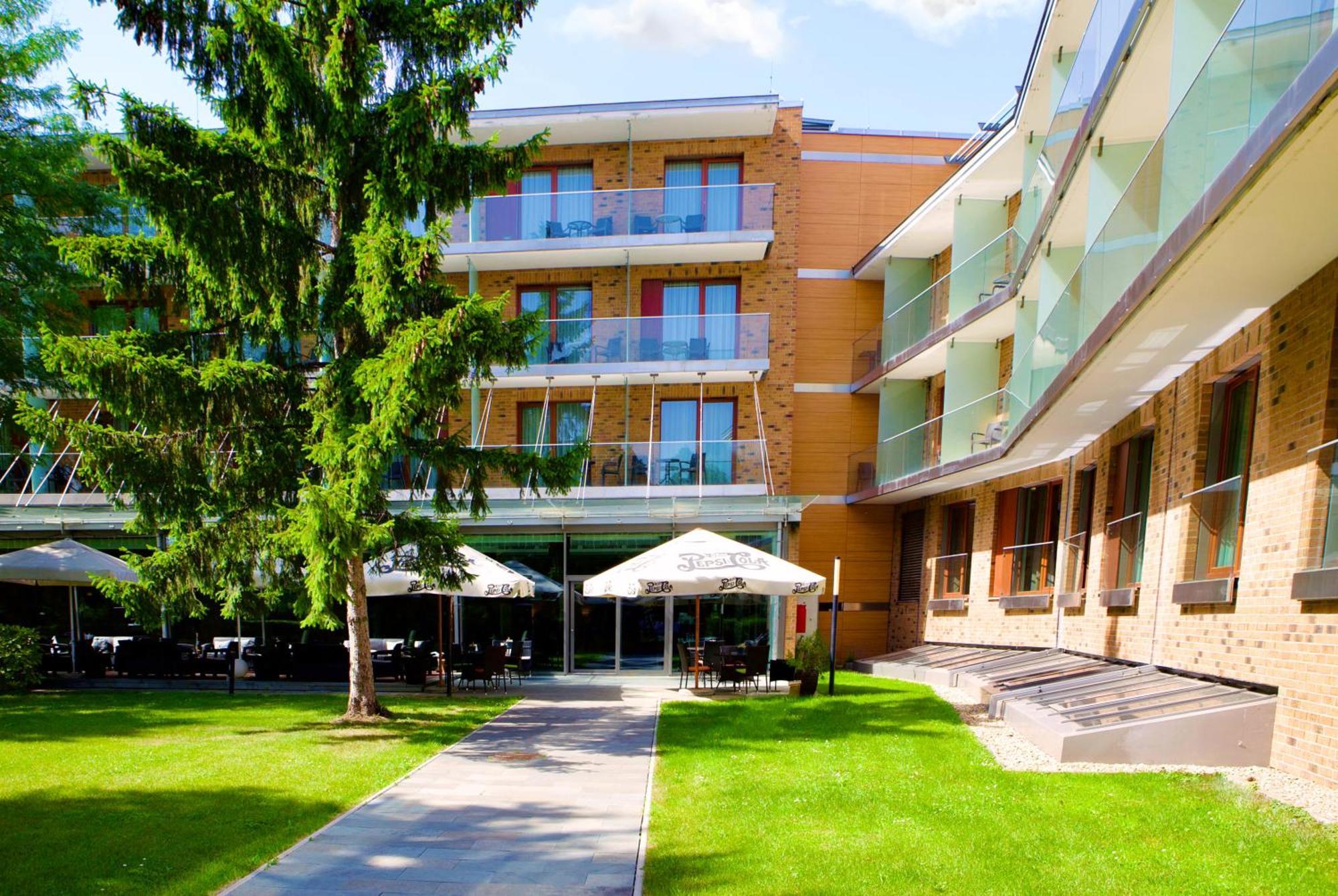 Готель Abacus Business & Wellness Герцеґголом